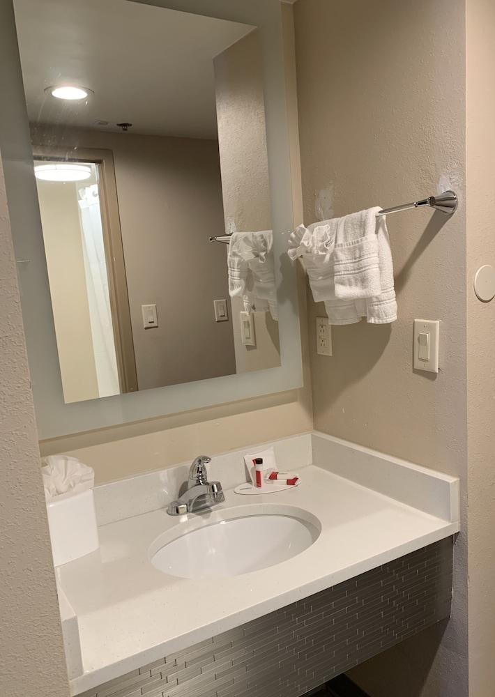 Days Inn By Wyndham Horsham Philadelphia Extérieur photo