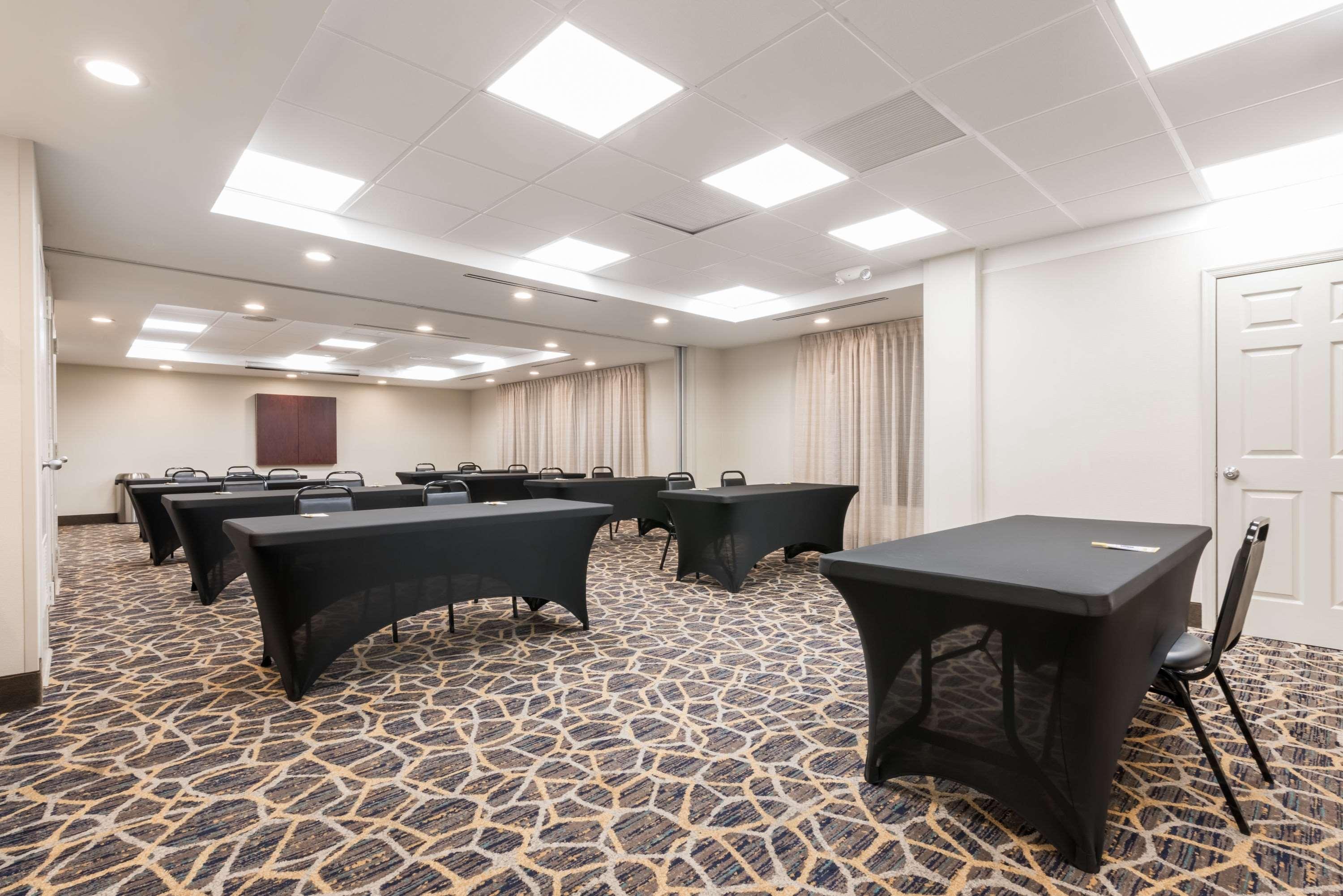 Days Inn By Wyndham Horsham Philadelphia Extérieur photo