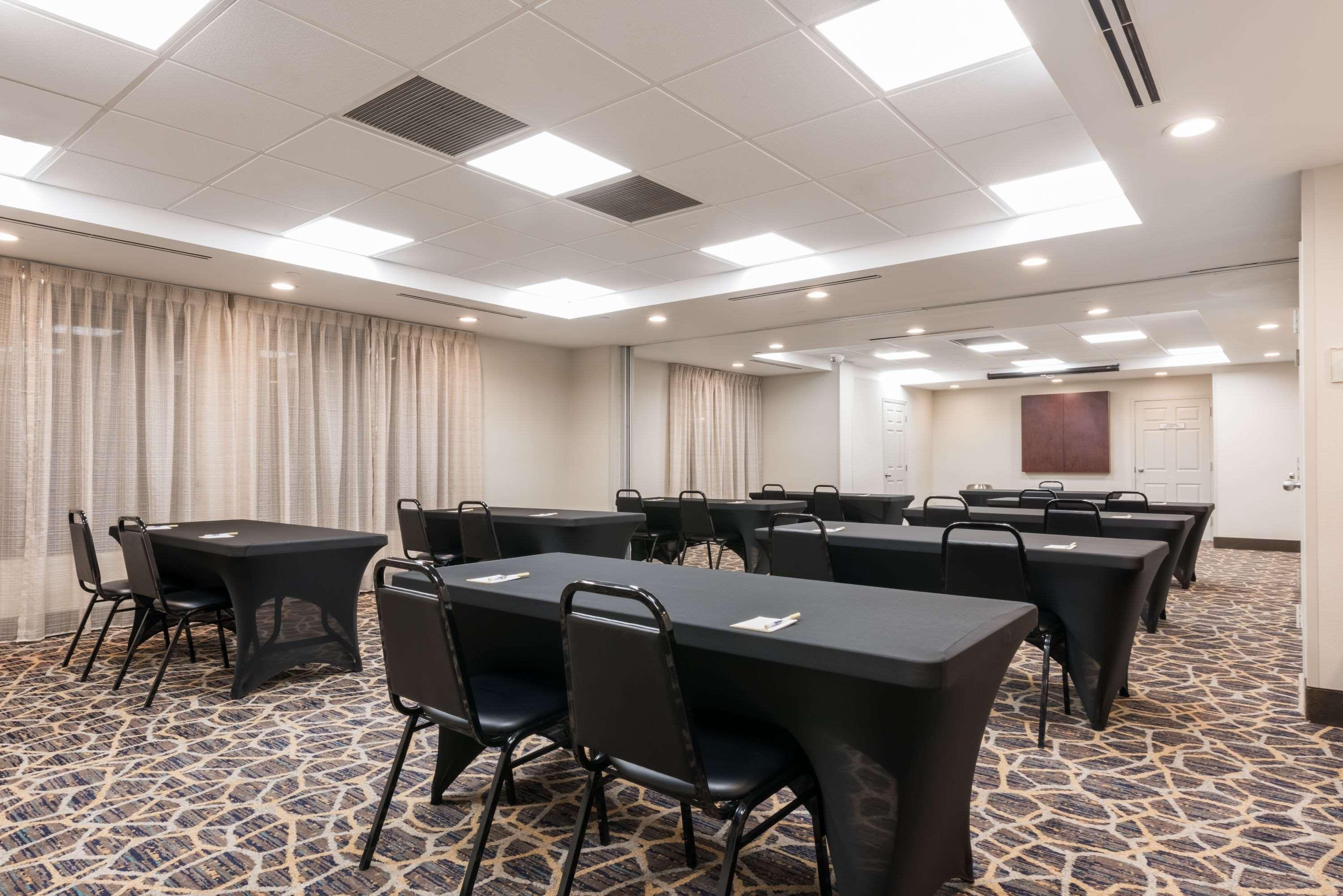 Days Inn By Wyndham Horsham Philadelphia Extérieur photo