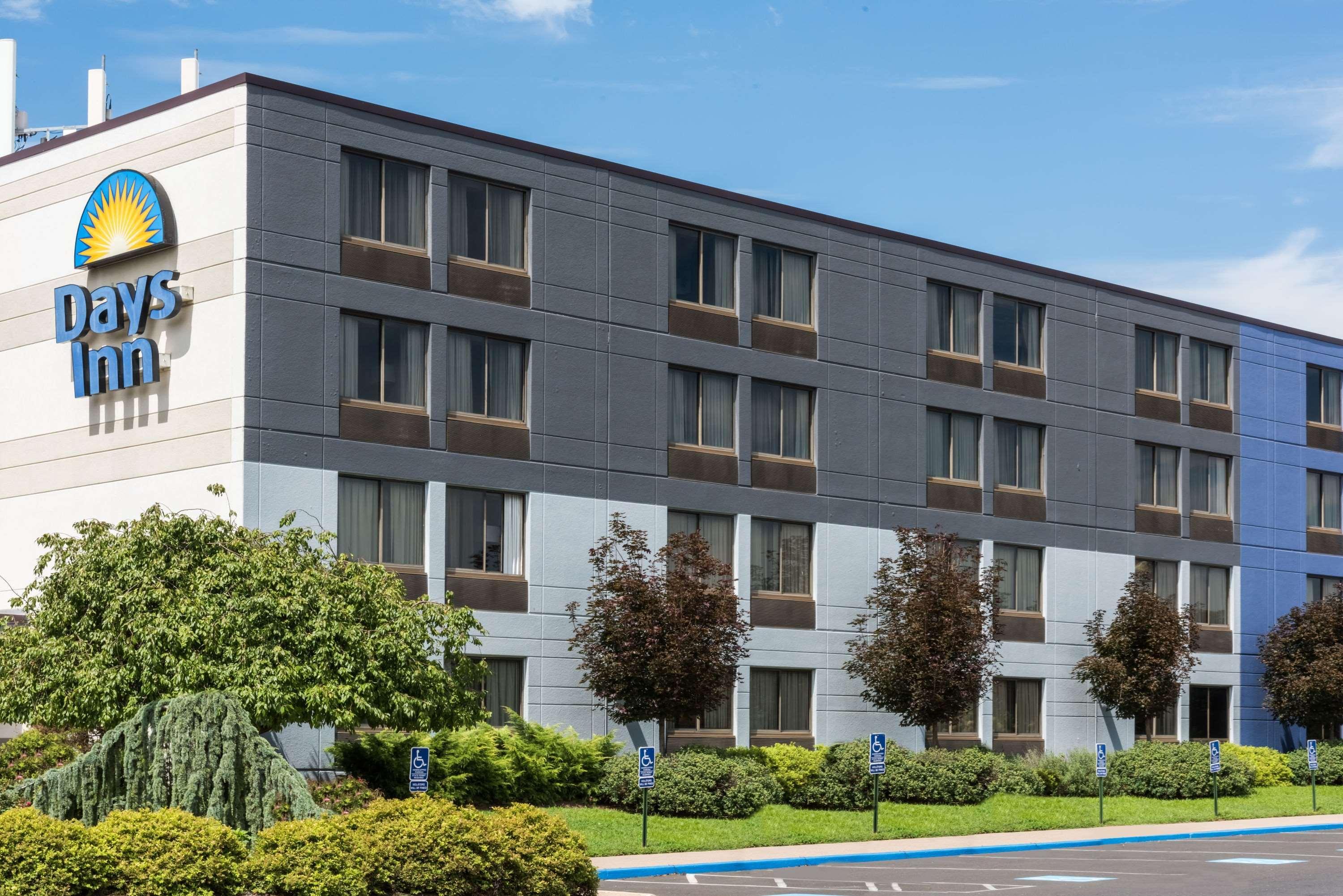 Days Inn By Wyndham Horsham Philadelphia Extérieur photo