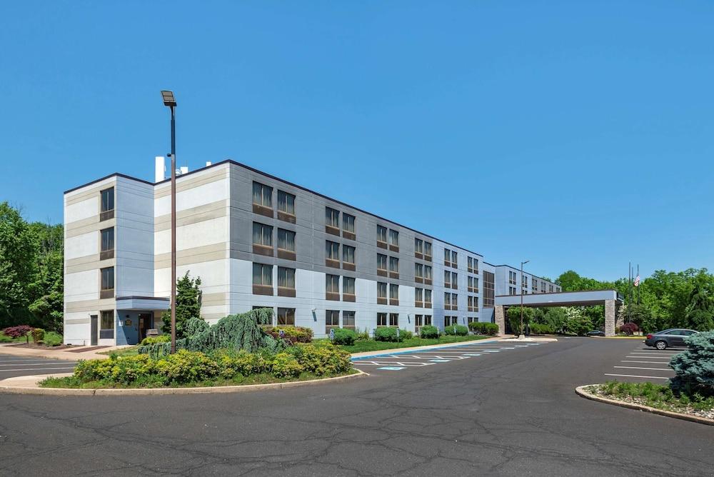 Days Inn By Wyndham Horsham Philadelphia Extérieur photo