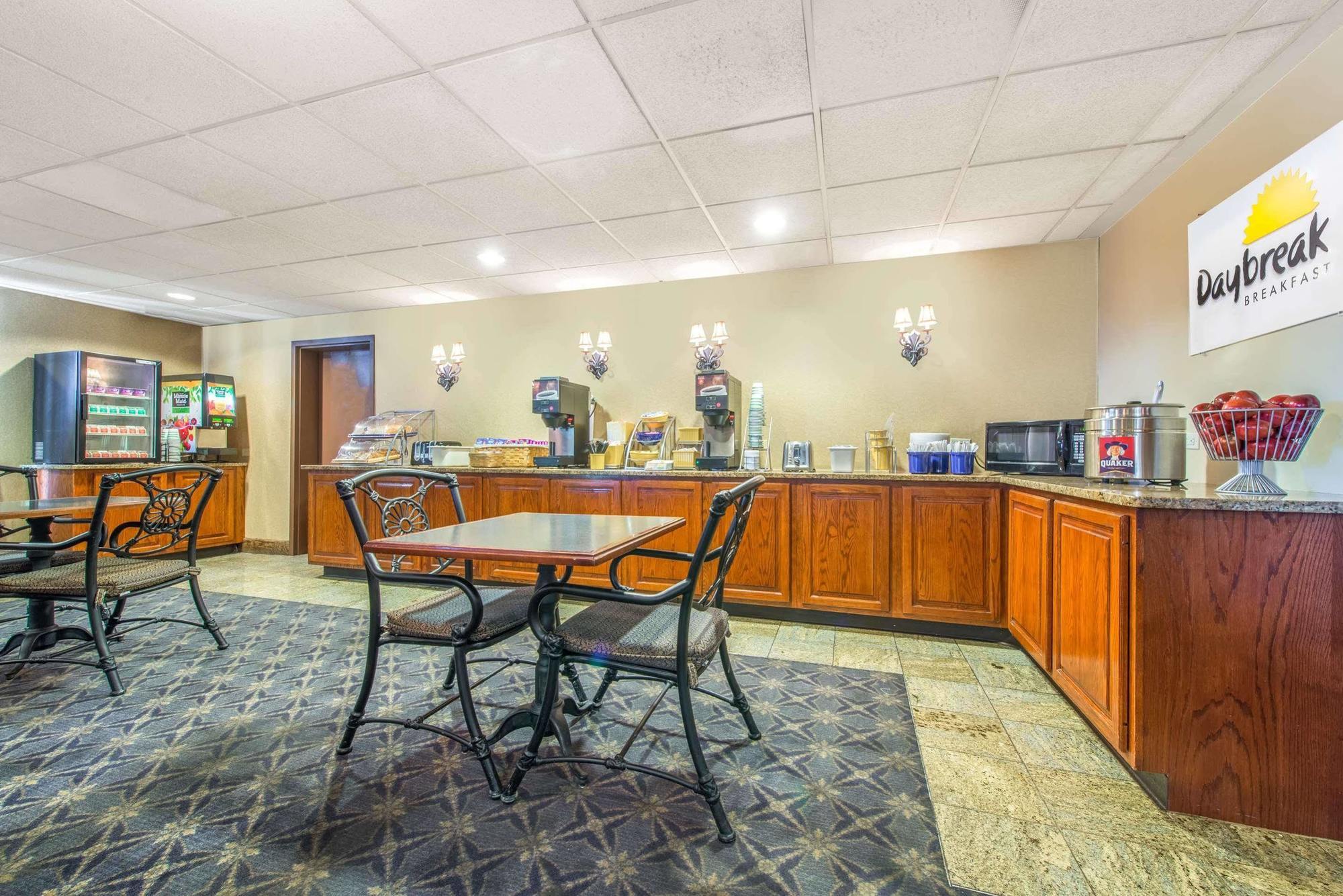 Days Inn By Wyndham Horsham Philadelphia Extérieur photo