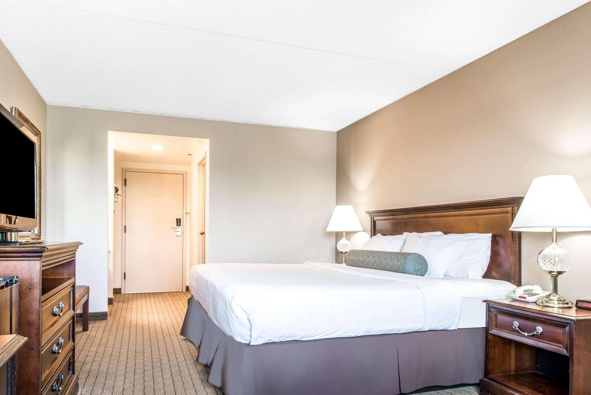 Days Inn By Wyndham Horsham Philadelphia Extérieur photo