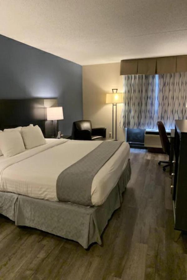 Days Inn By Wyndham Horsham Philadelphia Extérieur photo