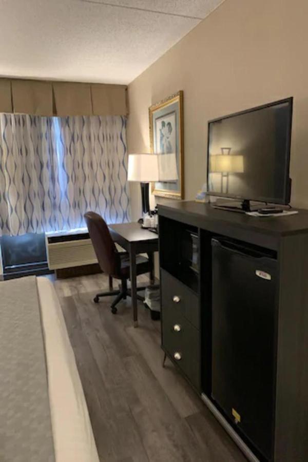 Days Inn By Wyndham Horsham Philadelphia Extérieur photo